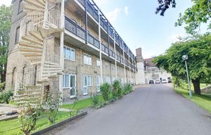 Photo 1- click for photo gallery